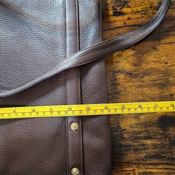 Bottega Crossbody - Picture 4 of 11